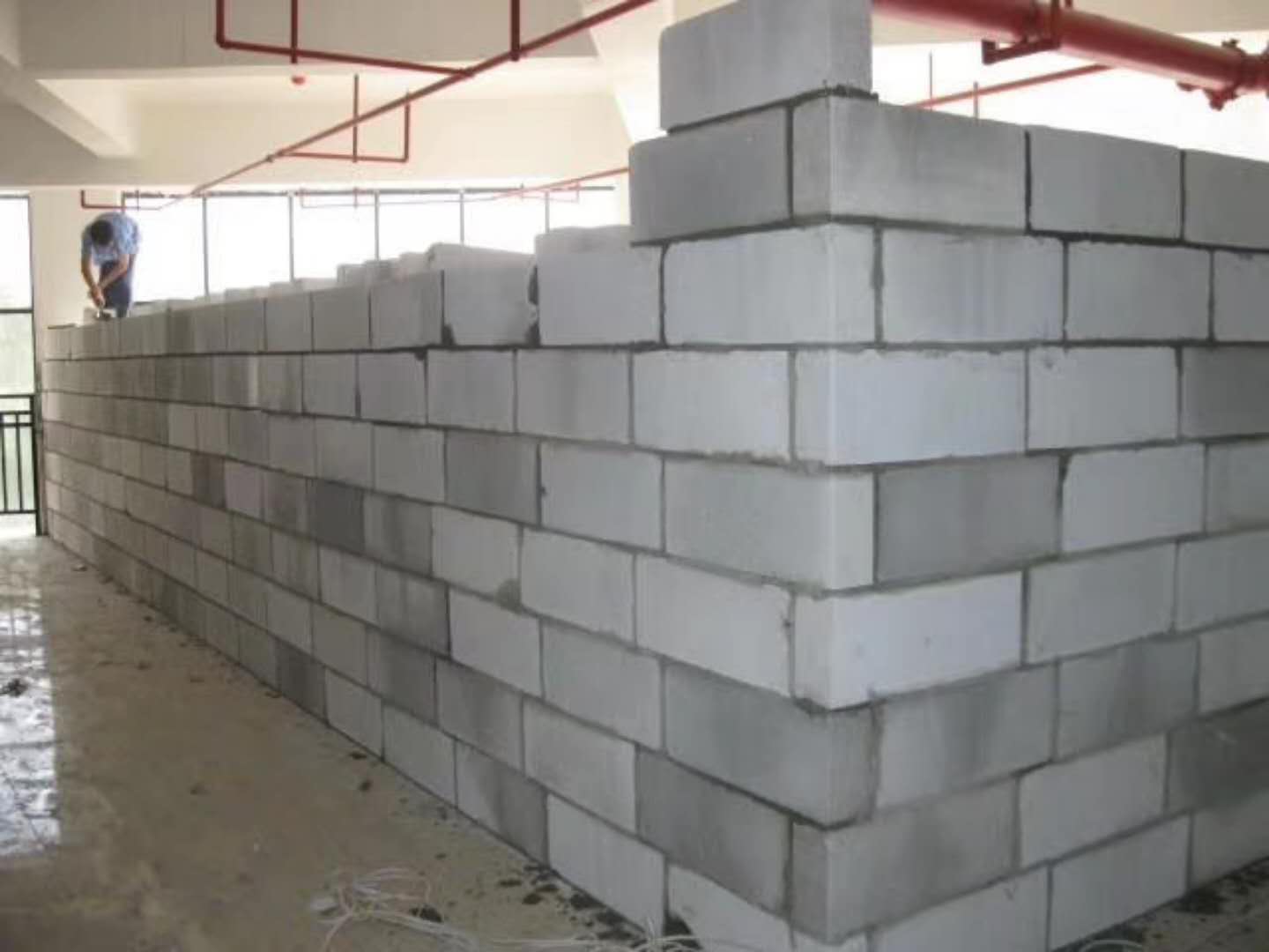 都匀蒸压加气混凝土砌块承重墙静力和抗震性能的研究